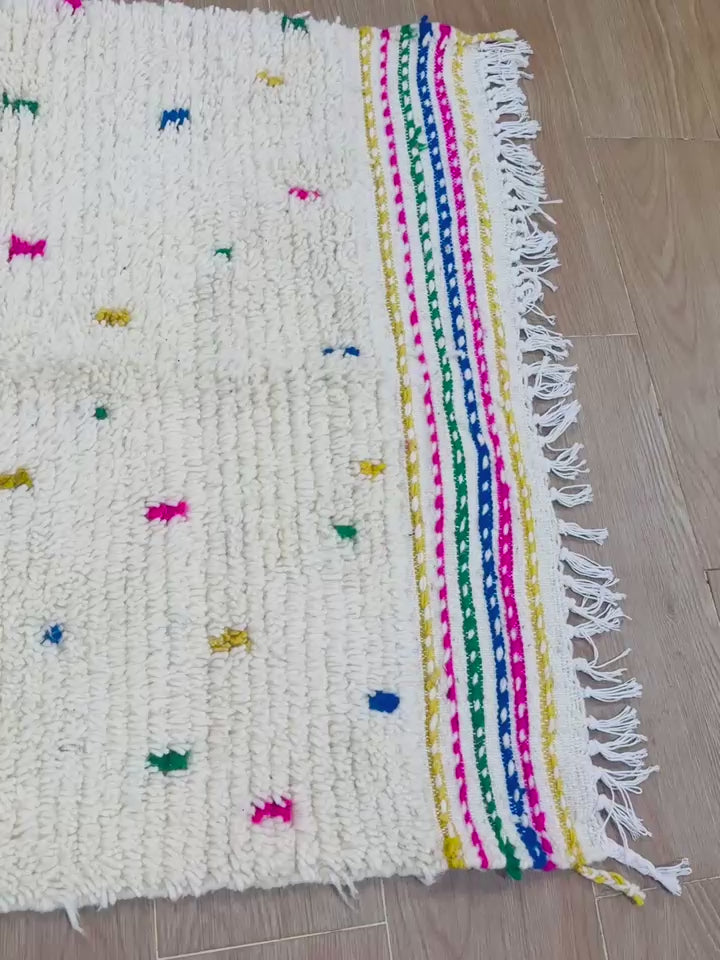 Moroccan Wool Berber Rug – Dihya Tribal Design with Fringe