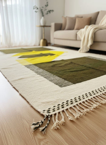 details of fringes rug 